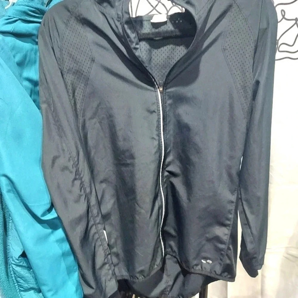 CHAMPION hooded run jacket - Picture 1 of 8